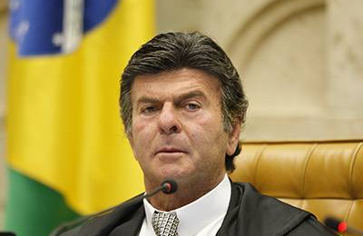 Ministros se recusam a sair de férias e esvaziam poder de Luiz Fux durante recesso
